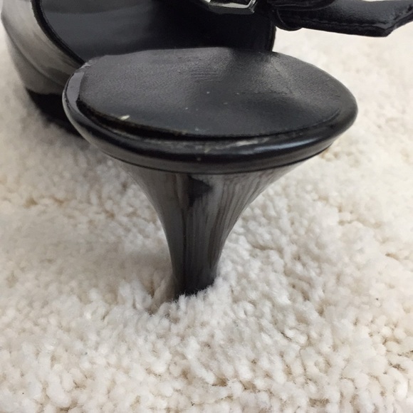 NWT(with box) Nine West black patent leather heels - Picture 6 of 8